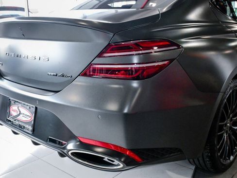 Used 2022 Genesis G70 3.3T Launch Edition image 11