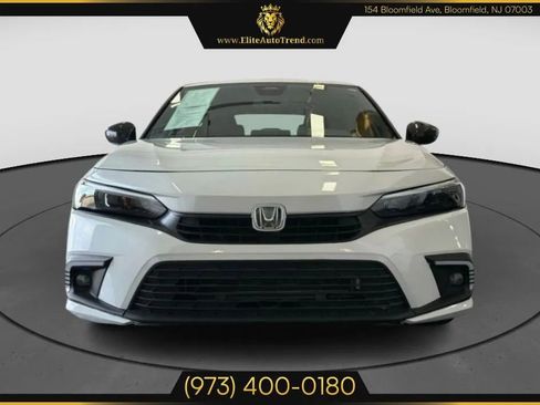 Used 2022 Honda Civic Sport image 2