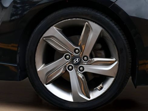 Used 2013 Hyundai Veloster Turbo FWD image 31