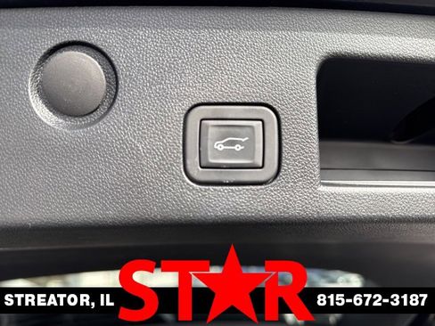 Used 2025 Chevrolet Equinox RS w/ Safety and Technology Package image 13