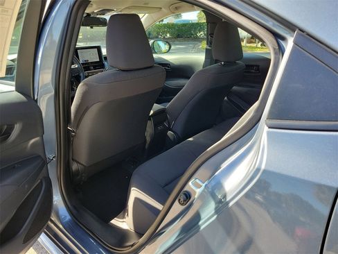 Used 2025 Toyota Corolla LE image 9