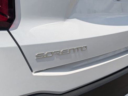 New 2026 Kia Sorento LX FWD image 13