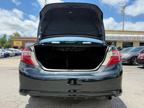 Used 2012 Toyota Camry LE FWD image 6