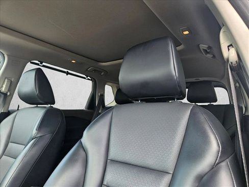 Used 2021 Nissan Rogue SV w/ Premium Package FWD image 12
