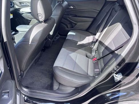 Used 2025 Chevrolet Trax LT image 29