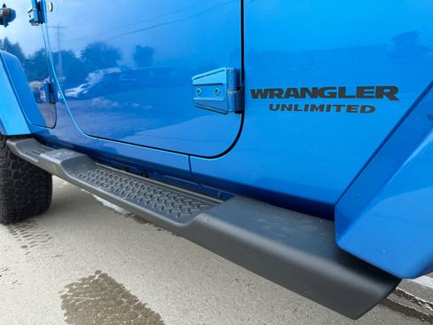 Used 2014 Jeep Wrangler Unlimited Sahara w/ Dual Top Group image 33