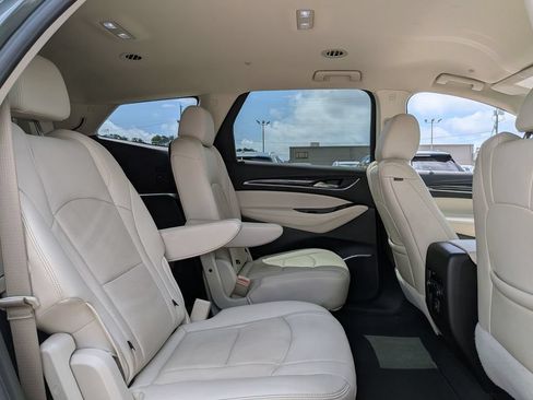 Used 2023 Buick Enclave Essence FWD image 28
