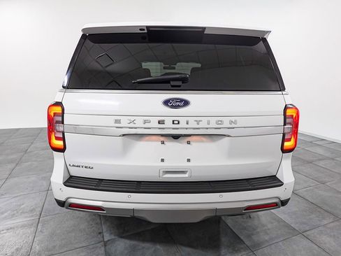 Used 2024 Ford Expedition Limited image 5