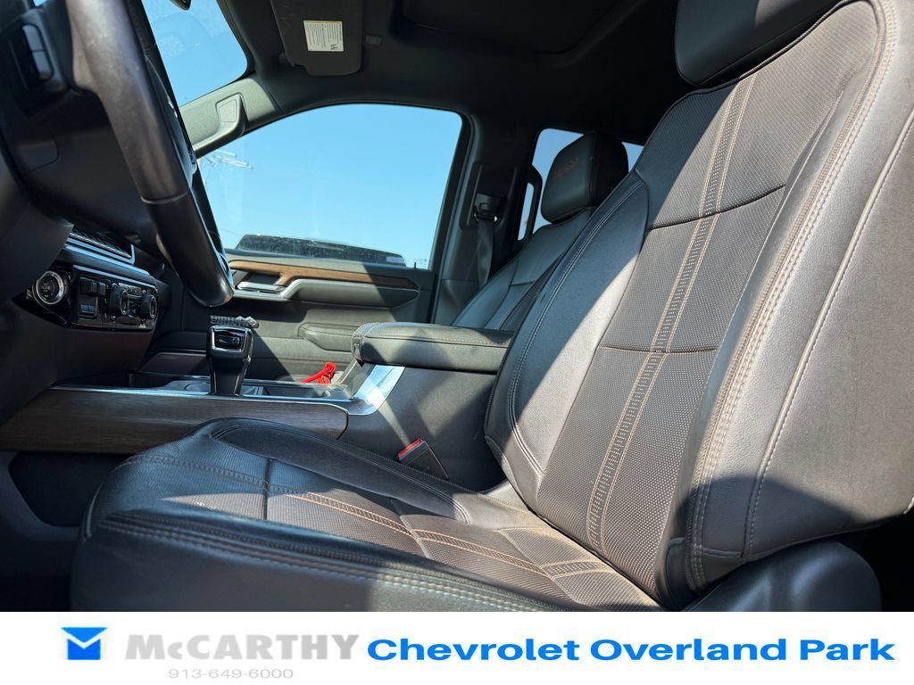Used 2023 Chevrolet Silverado 1500 High Country w/ High Country Premium Package AWD/4WD image 10