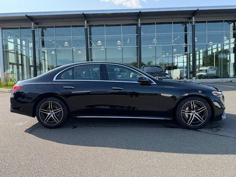 Used 2026 Mercedes-Benz E 350 4MATIC Sedan image 8