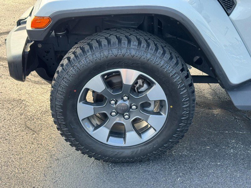 Used 2022 Jeep Wrangler Unlimited Sahara w/ Cold Weather Group AWD/4WD image 7