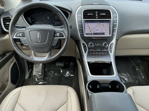 Used 2020 Lincoln Nautilus Reserve w/ Equipment Group 201A AWD/4WD image 13
