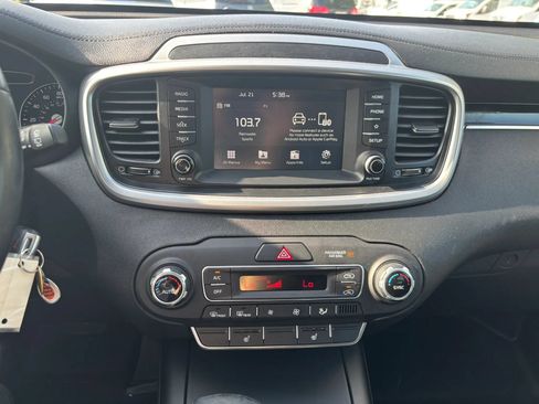 Used 2020 Kia Sorento LX w/ LX I4 Convenience Package FWD image 23