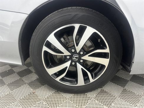 Used 2018 Honda Odyssey Elite image 18