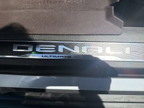 Used 2026 GMC Yukon Denali Ultimate AWD/4WD image 16