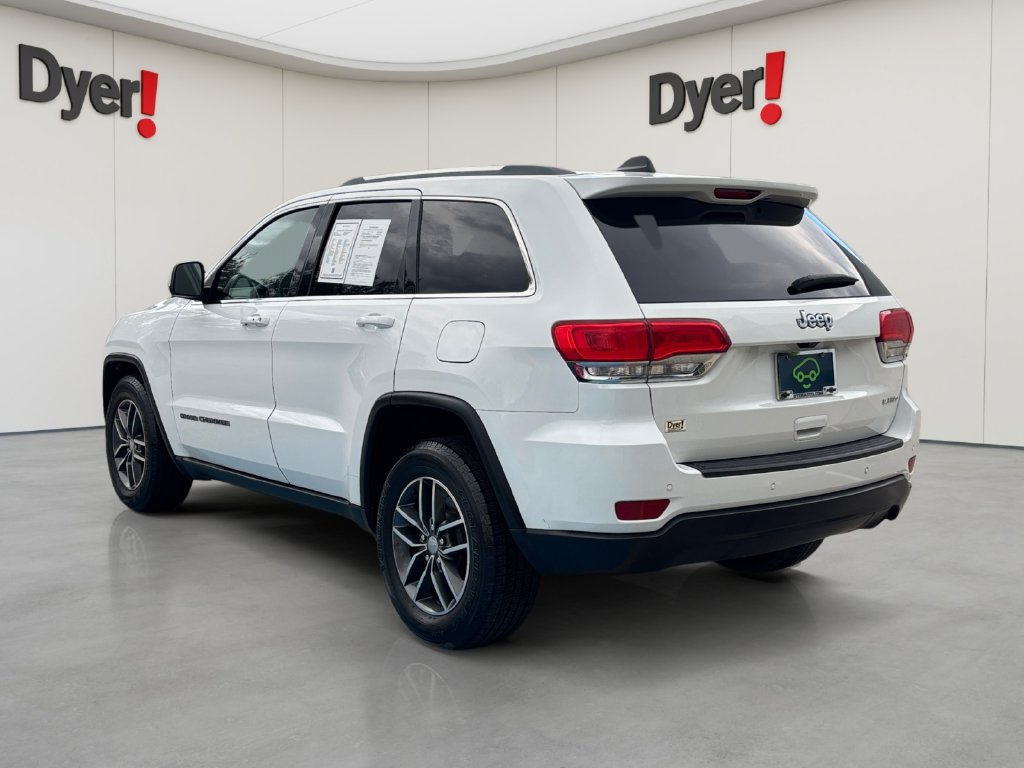Used 2018 Jeep Grand Cherokee Laredo RWD image 3