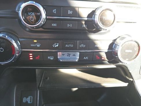 Certified 2022 Ford F150 XLT w/ Equipment Group 302A High image 18