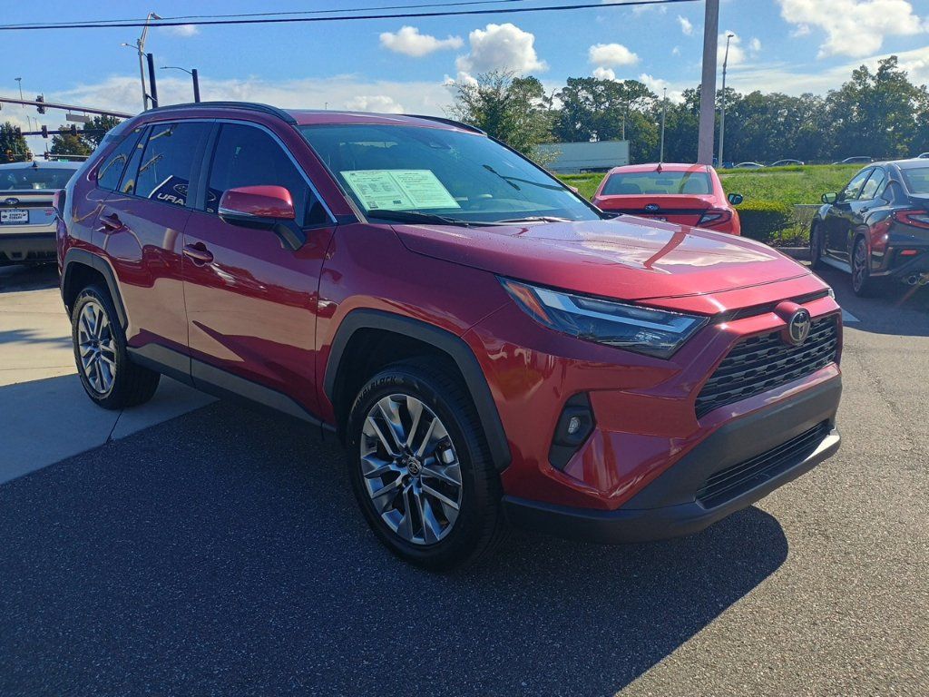 Used 2023 Toyota RAV4 XLE Premium FWD image 3