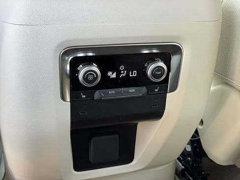 New 2026 GMC Yukon Denali w/ Sun & Power Step Package AWD/4WD image 17