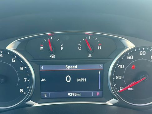 Used 2024 GMC Terrain AT4 image 23