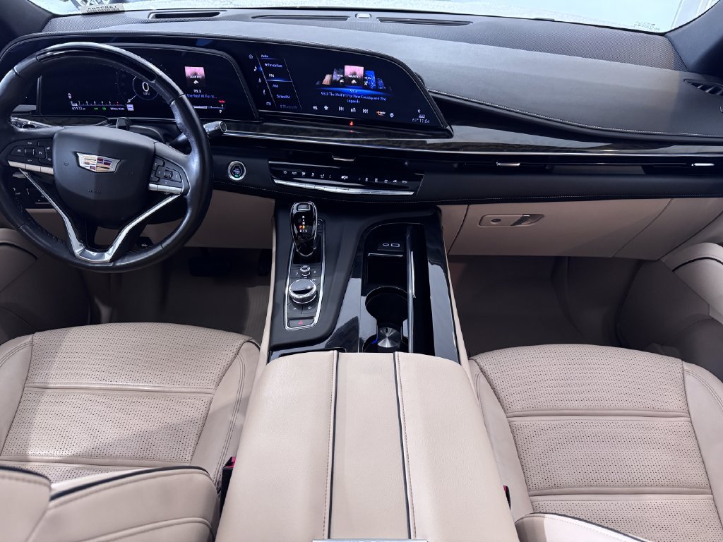 Certified 2024 Cadillac Escalade ESV Premium Luxury w/ Performance Package AWD/4WD image 15
