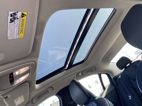 Used 2024 Volvo S60 B5 Plus image 29