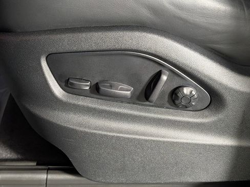 Certified 2026 Porsche Cayenne Coupe AWD/4WD image 28