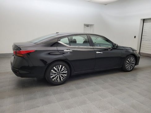 Used 2023 Nissan Altima 2.5 SV FWD image 10