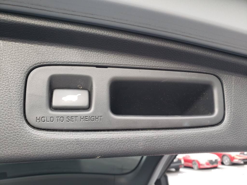 Used 2024 Honda CR-V EX-L image 8