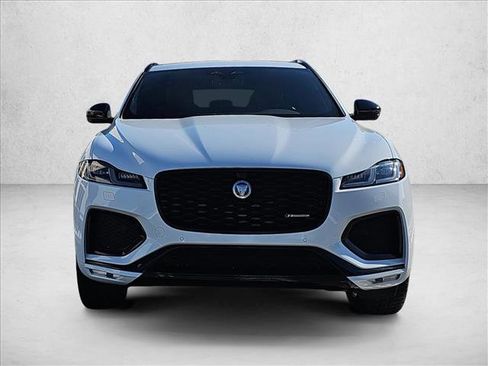 Used 2025 Jaguar F-PACE R-Dynamic S image 2