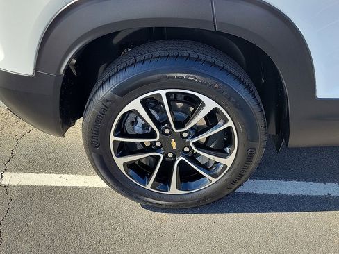 Used 2025 Chevrolet TrailBlazer LT image 7