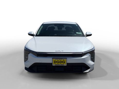 New 2026 Kia K4 LXS image 8