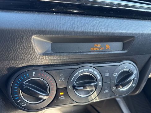 Used 2016 MAZDA MAZDA3 i Sport w/ Preferred Equipment Package image 19