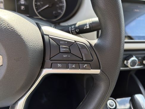 Used 2021 Nissan Versa SV image 26