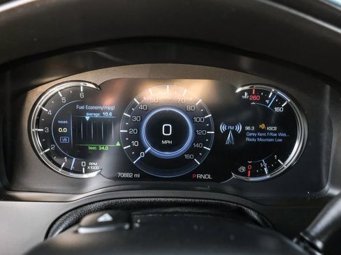 Used 2019 Cadillac Escalade Platinum image 17