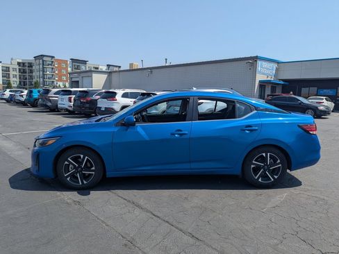 Used 2024 Nissan Sentra SV FWD image 7