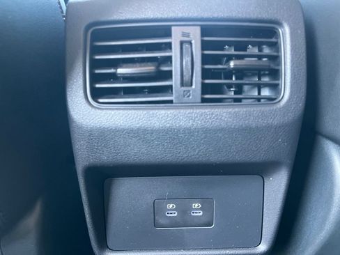 Used 2026 Nissan Rogue SV AWD/4WD image 31