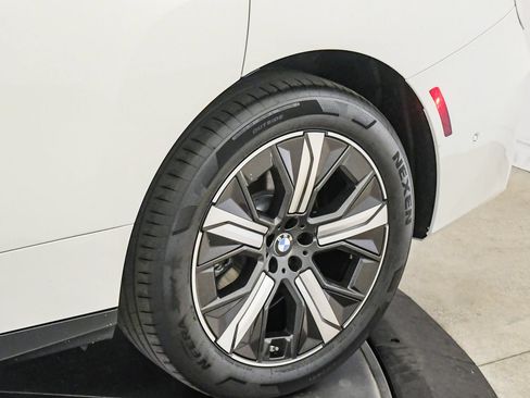 Used 2026 BMW iX xDrive60 AWD/4WD image 11