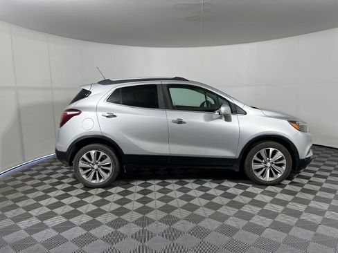 Used 2019 Buick Encore Preferred FWD image 4