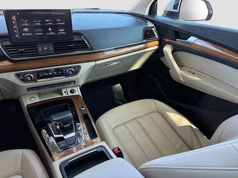 Used 2021 Audi Q5 2.0T Premium w/ Convenience Package image 23