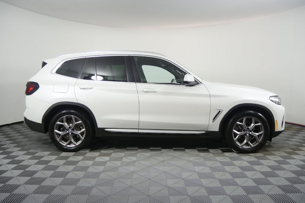 Used 2023 BMW X3 sDrive30i w/ Convenience Package w/ZPA RWD image 3