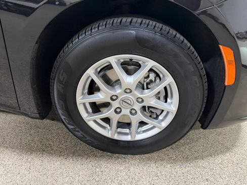Used 2023 Chrysler Pacifica Touring-L FWD image 65