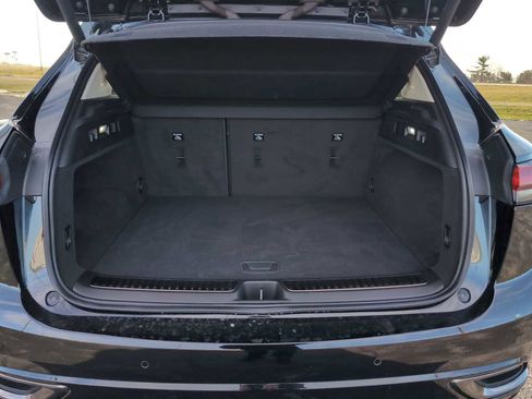 Used 2021 Buick Envision Essence w/ Sport Touring Package image 24