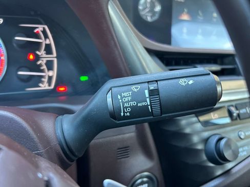 Used 2020 Lexus ES 350 w/ Premium Package FWD image 28