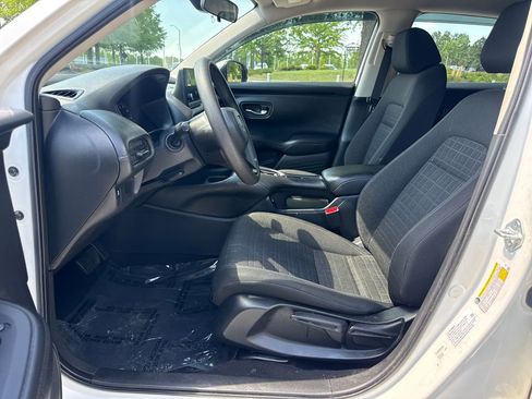 Used 2023 Honda HR-V LX image 13