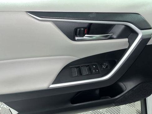 Used 2024 Toyota RAV4 XLE w/ Convenience Package image 13