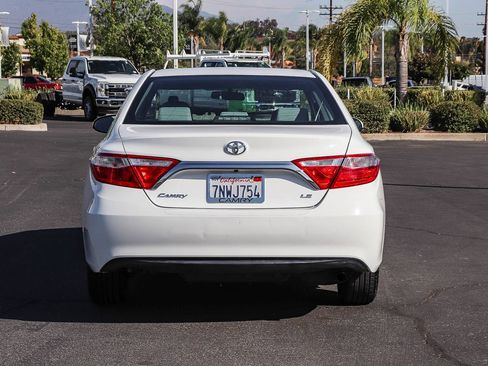 Used 2016 Toyota Camry LE FWD image 5