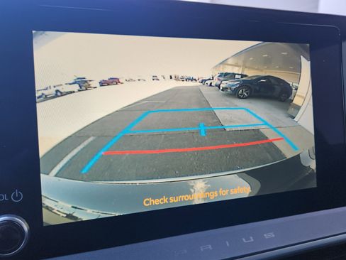 Used 2023 Toyota Prius LE image 29