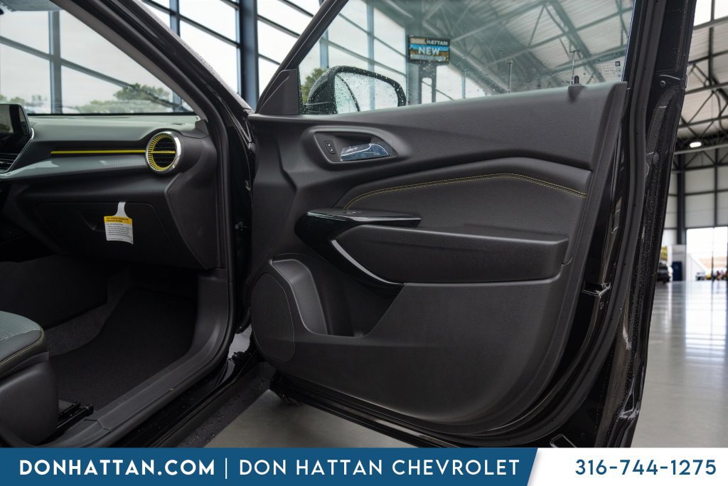 New 2026 Chevrolet Trax LT w/ LT Convenience Package FWD image 22