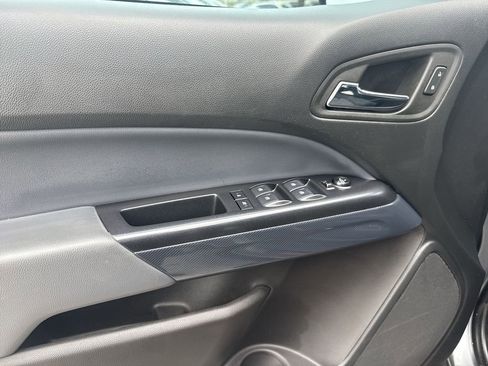 Used 2022 Chevrolet Colorado Z71 image 15